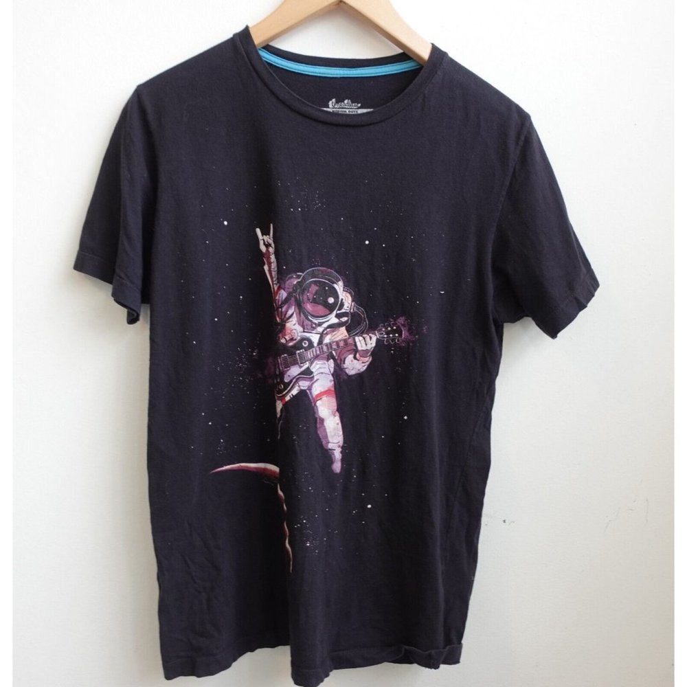 Astronaut Playing Guitar T Shirt Mens MEDIUM Black Cotton Cosmic THREADLESS